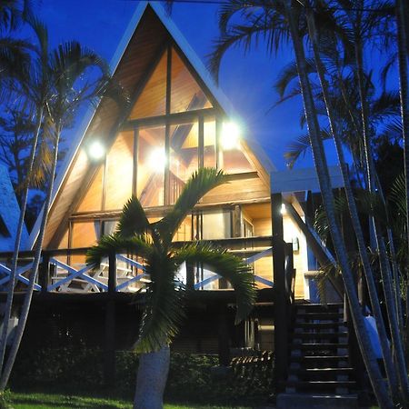 Sea Breeze Villa Onna Exterior photo