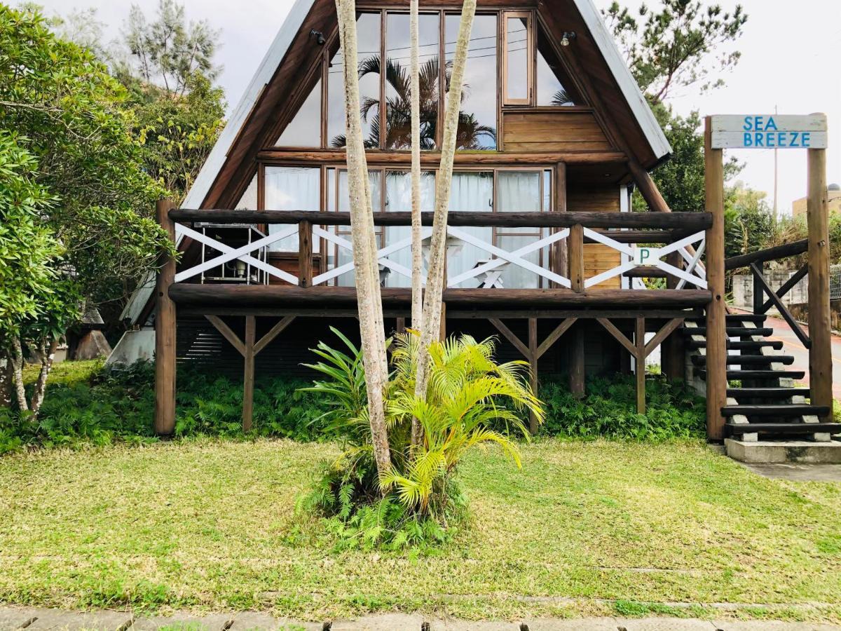 Sea Breeze Villa Onna Exterior photo