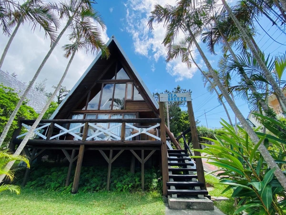 Sea Breeze Villa Onna Exterior photo