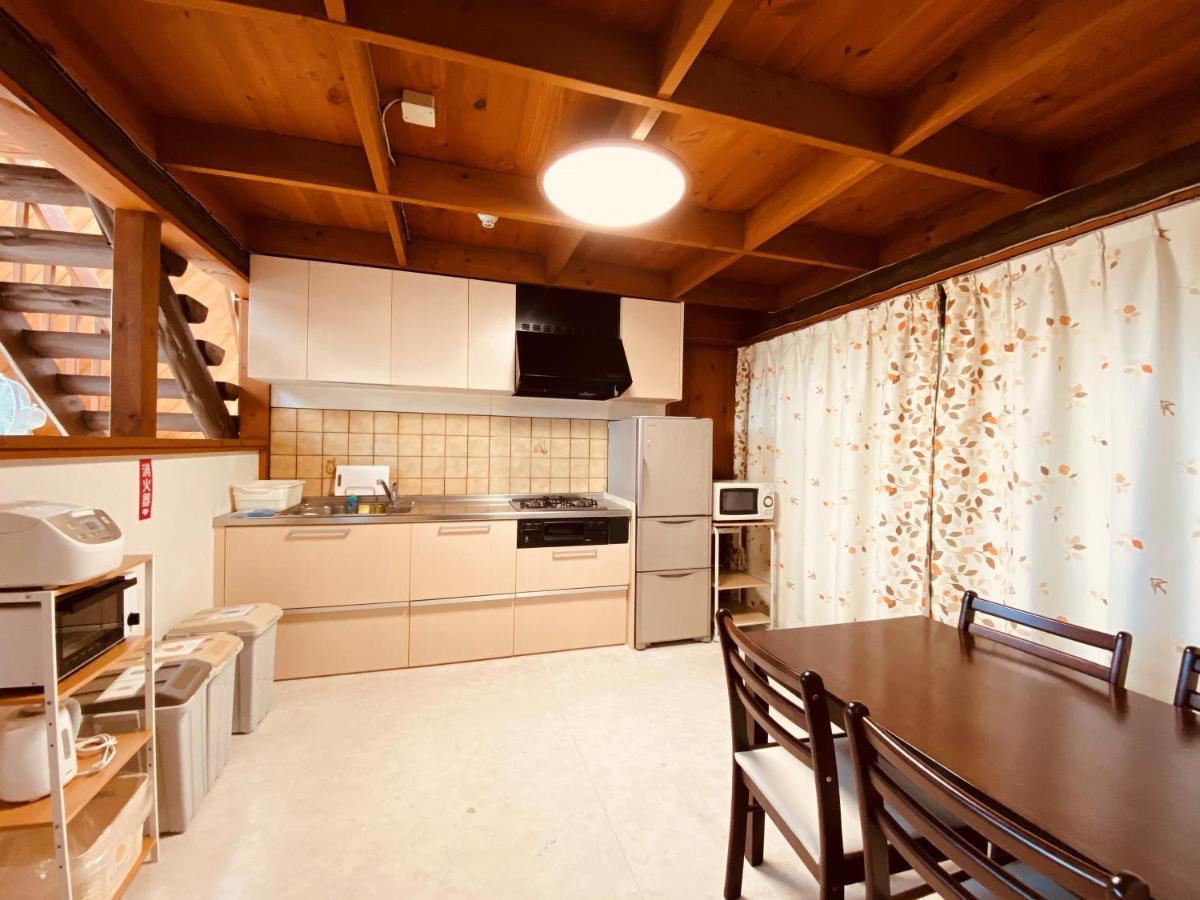 Sea Breeze Villa Onna Exterior photo