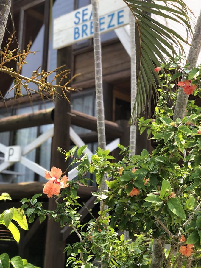 Sea Breeze Villa Onna Exterior photo